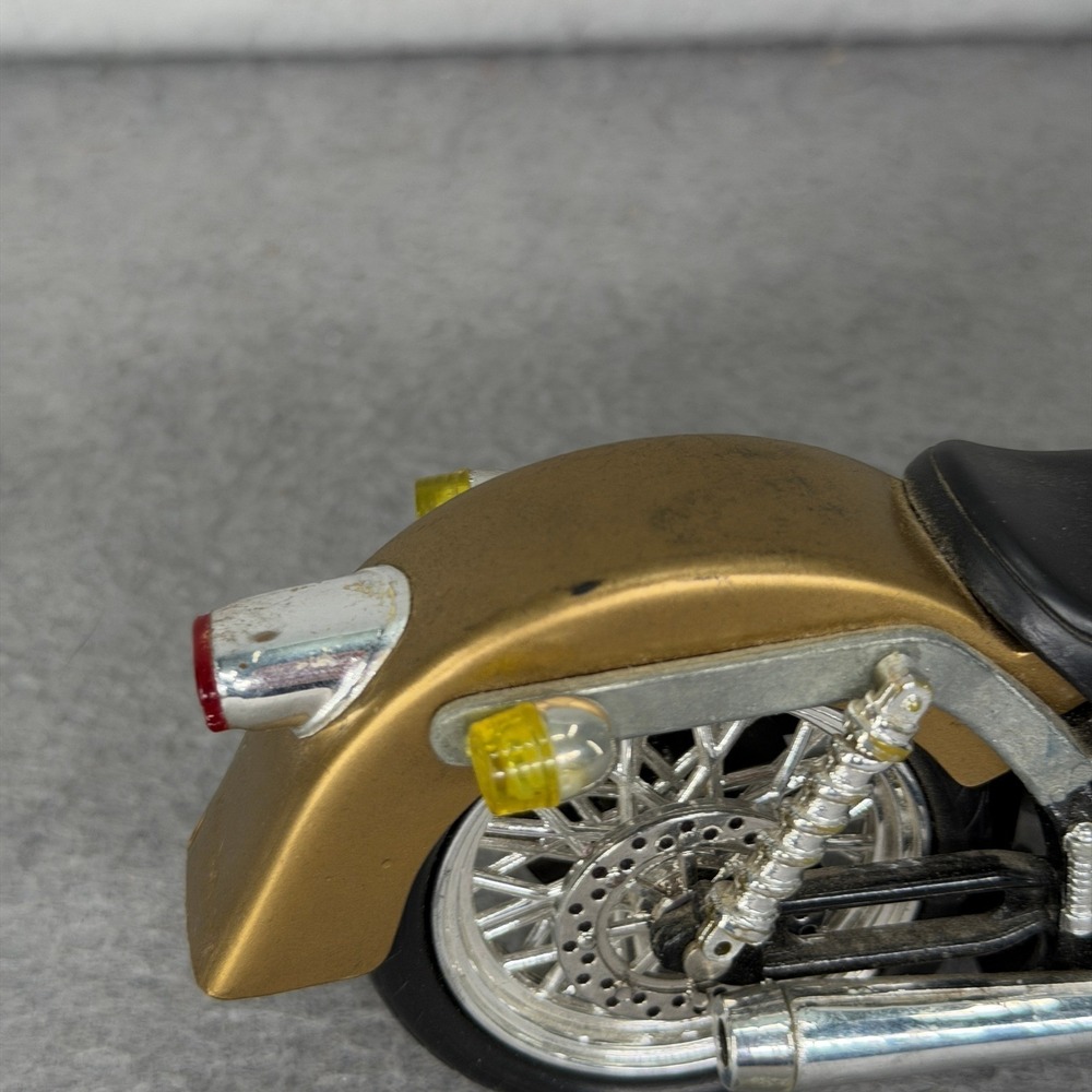 Wolverine X-Men Classics Pre-Marvel Legends Motorcycle XWC X-Treme Wild Chopper - Picture 6 of 10